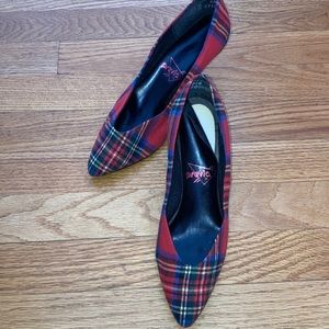 Adorable kitten heel shoes, perfect for Christmas